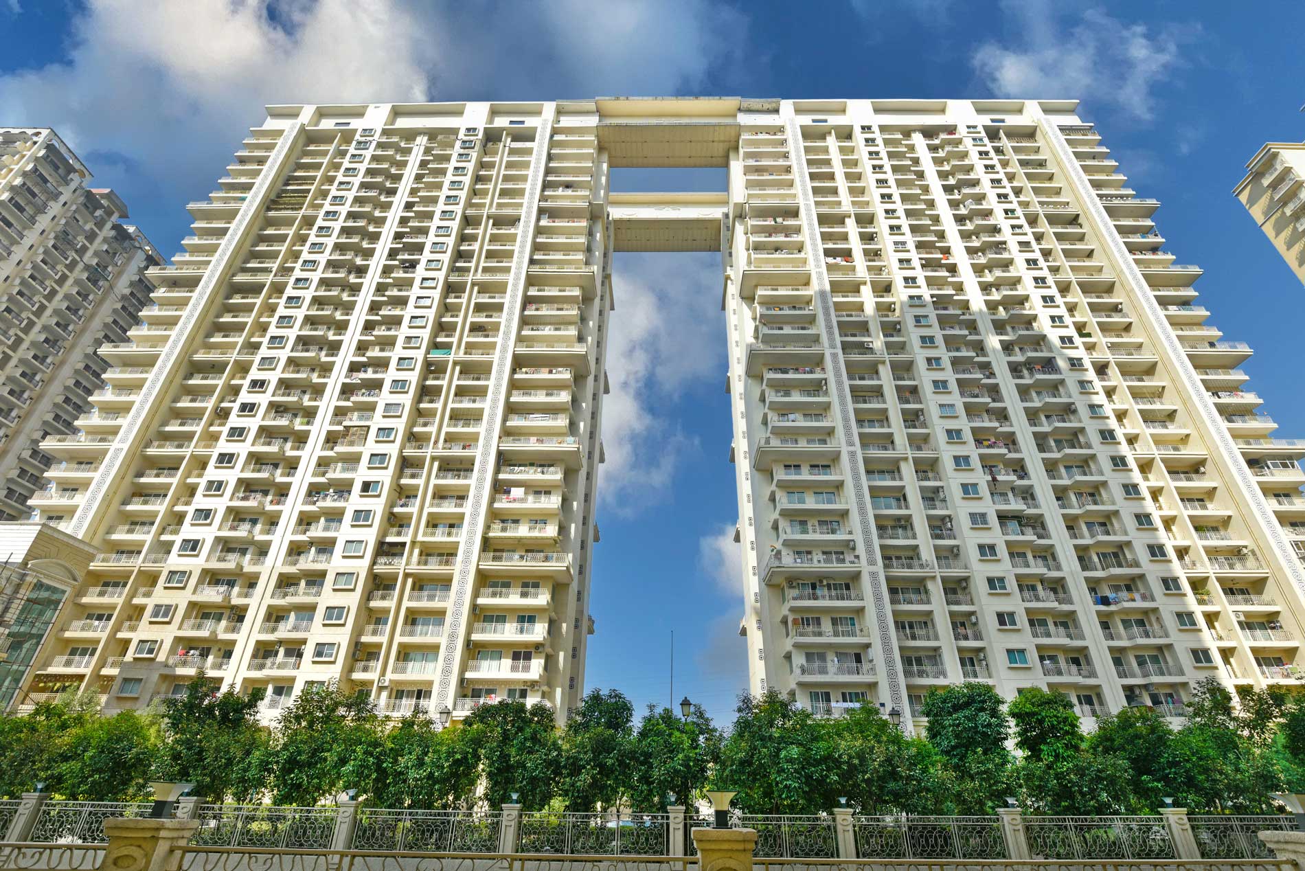 Mahagun Mirabella | Noida